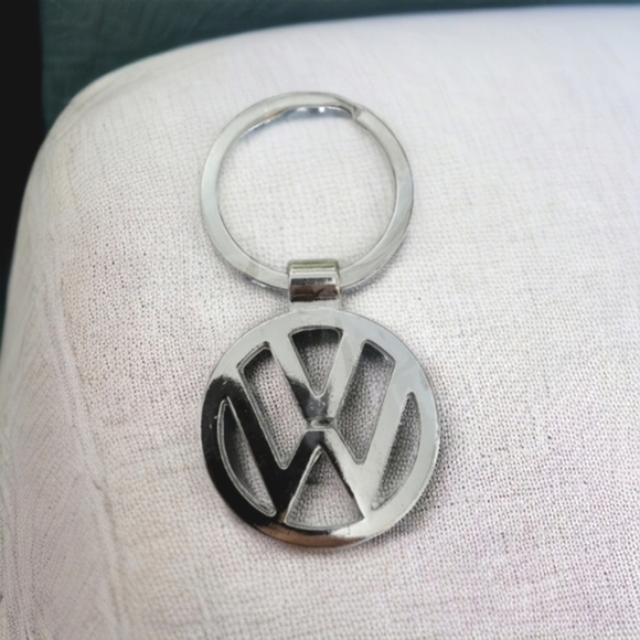 VW Silver Tone Keychain/Ring - Picture 1 of 5